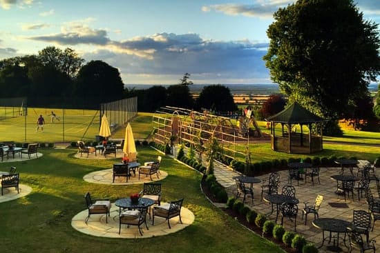 Leisure Outside Patio Image Flurry 550 x 550 (3)