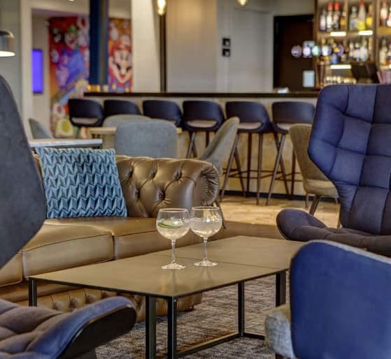 Carries Bar Two Card image 770 x 514 (19)