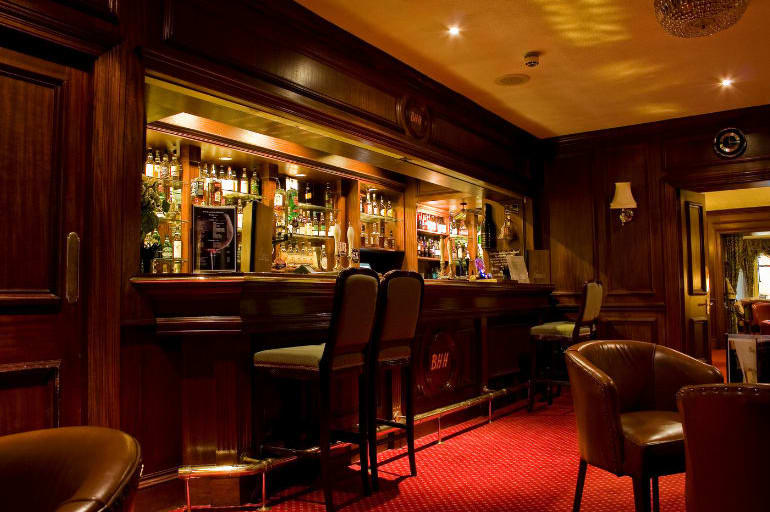 Bens Bar2 Two Card image 770 x 514 (18)