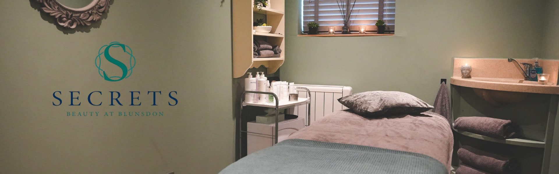 Website Banner Secrets1920 x 600 (3)